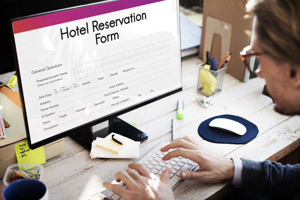 hotel-booking-reservation-form-concept